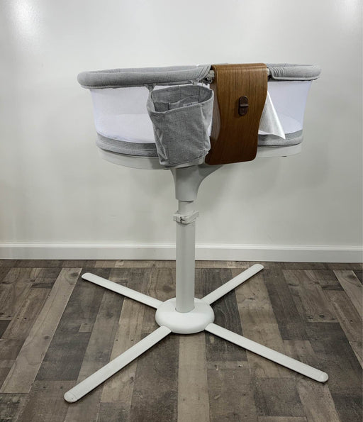 used Halo BassiNest Swivel Sleeper Luxe Plus Series