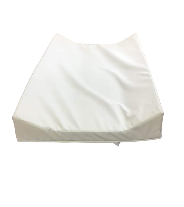 Shop Moonlight Slumber Little Dreamer Contour Changing Pad, 17"x32" at GoodBuy Gear