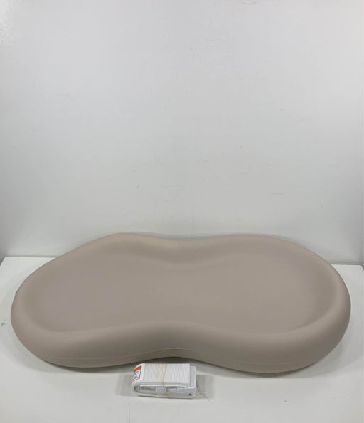 secondhand Keekaroo Peanut Changing Pad, Vanilla