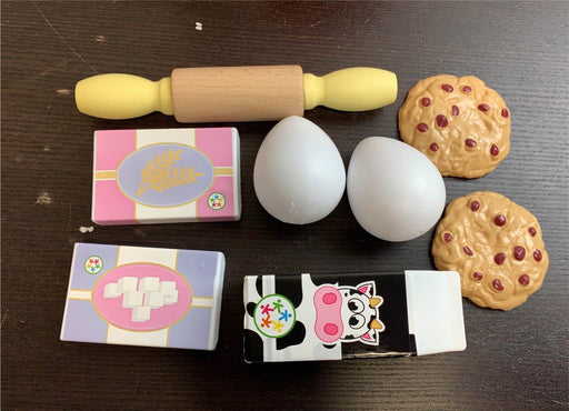 secondhand KidKraft Baking Set
