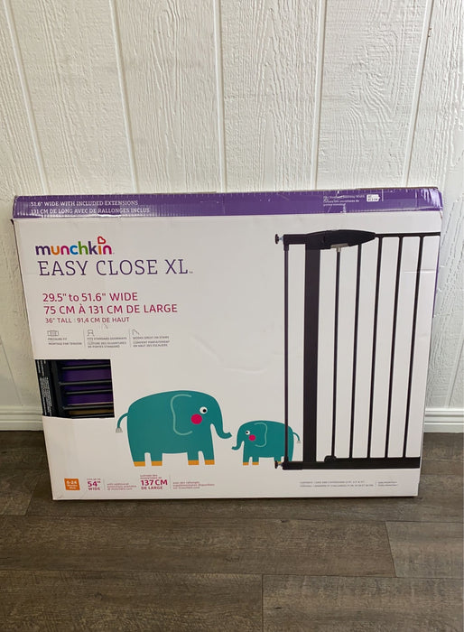 used Munchkin Easy Close XL Metal Wide Baby Gate