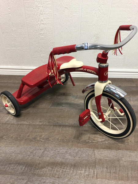 RADIOFRYER　Classic　Red　TRICYCLE Amazon.com: Radio Flyer Classic 10 Inch Toddler Tricycle