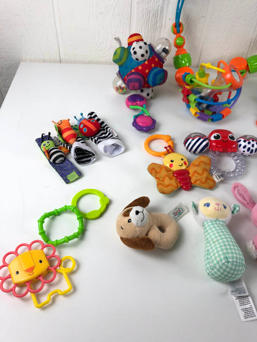 secondhand BUNDLE Grasping Toys