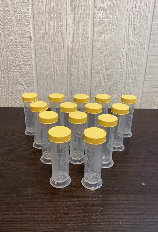 used BUNDLE Medela Bottles