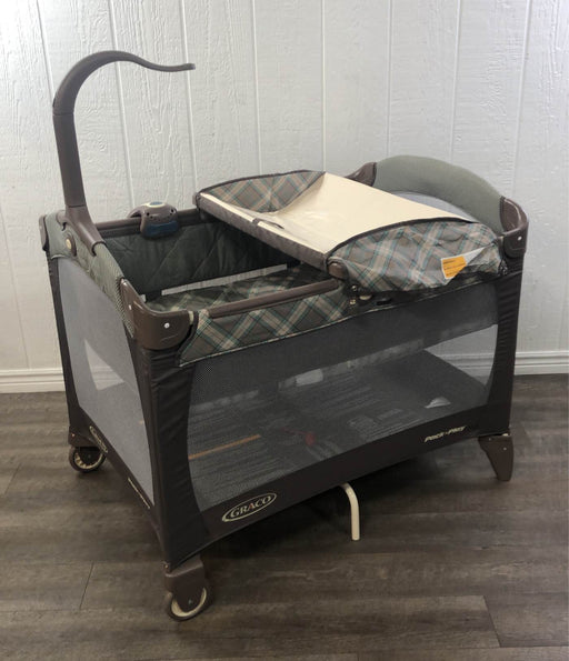 used Graco Pack 'n Play Close2Baby Bassinet Playard