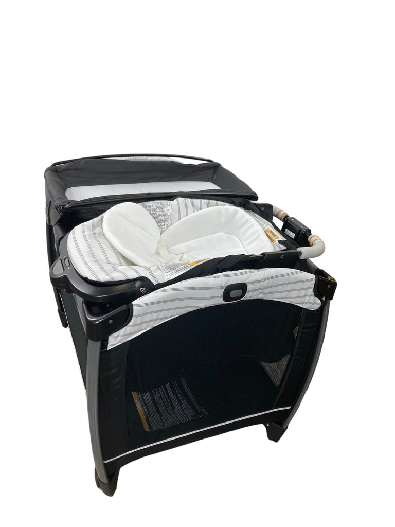Graco Pack ‘n Play Rock 'n Grow Playard