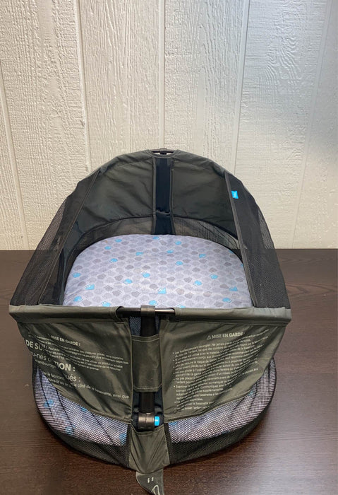 secondhand Brica Fold ‘n Go Travel Bassinet