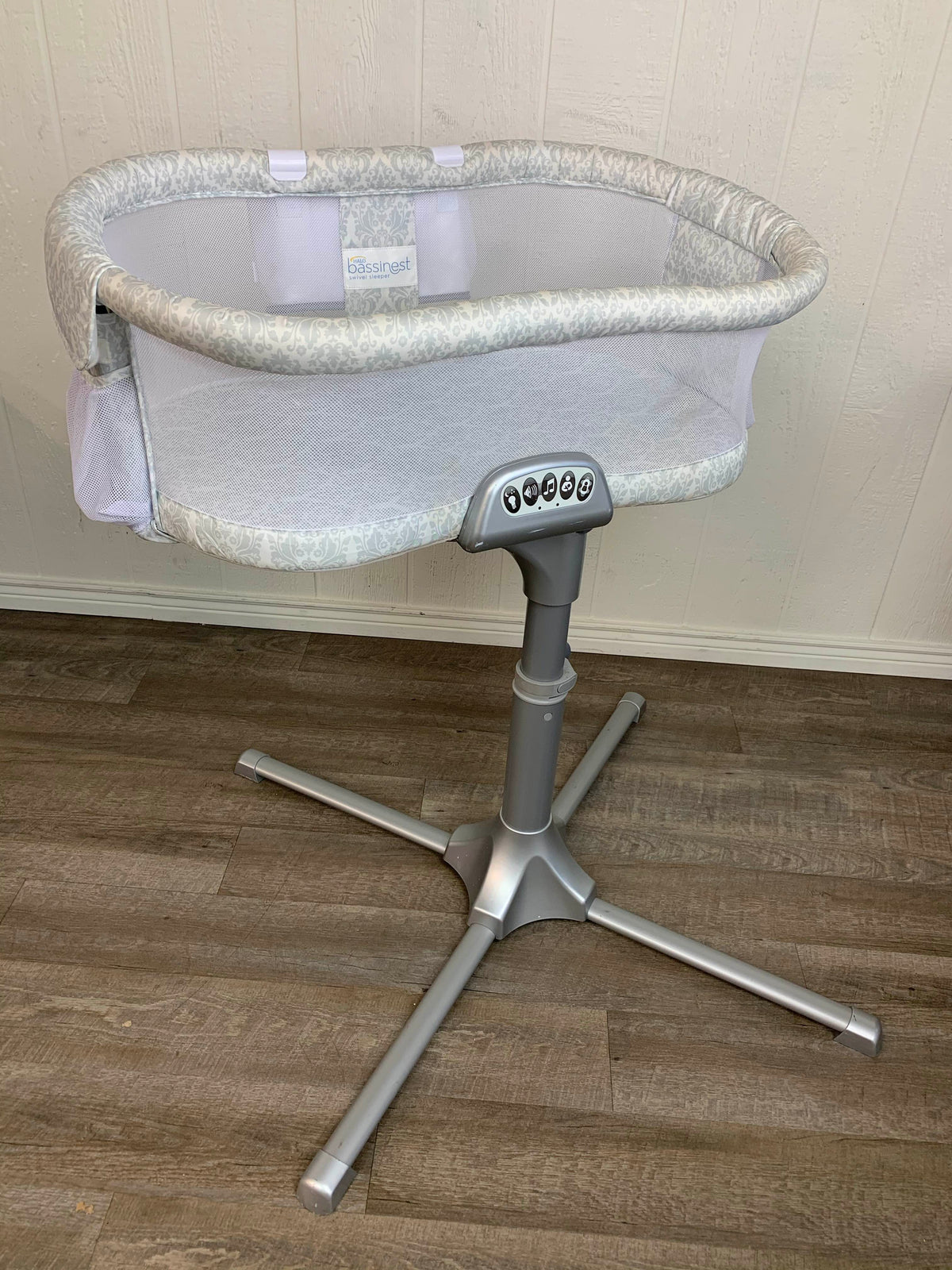 Halo Swivel Bassinet Halo Premiere Luna Halo Bassinest Swivel