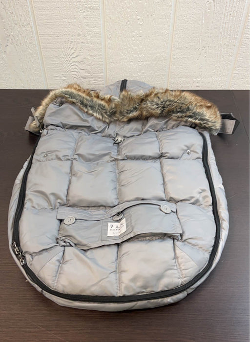 used 7 A.M. Enfant GlacierPOD Stroller and Car Seat Footmuff