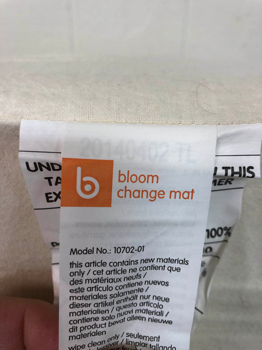 Bloom Universal Change Tray With Mat