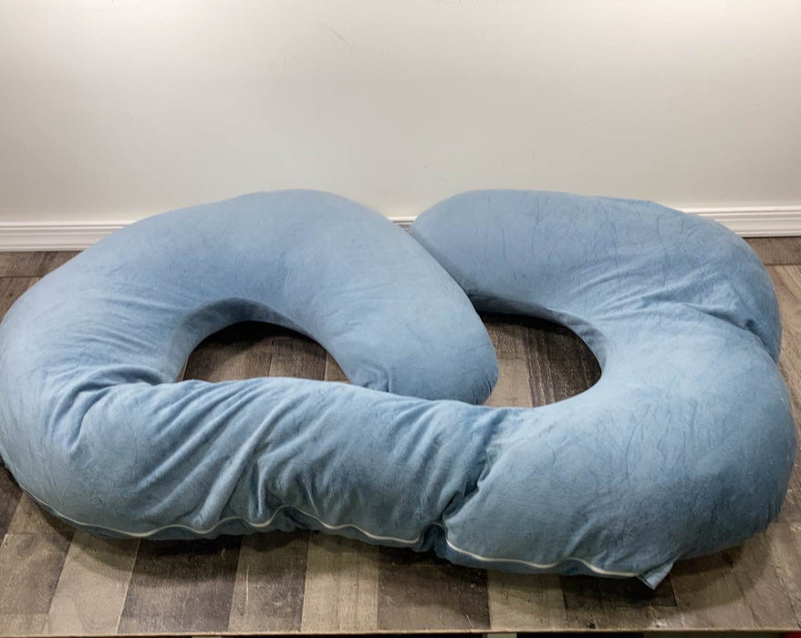 secondhand Chilling Home C-Shaped Pregnancy Pillow