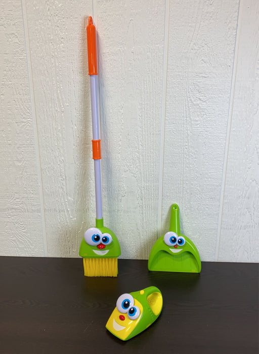 secondhand Kidz Delight Silly Sam Broom, Dustpan & Larry The Talking Vacuum Set