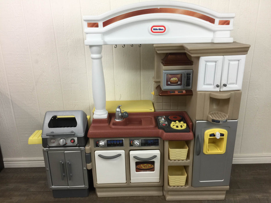 used Little Tikes Sizzle And Serve Kitchen