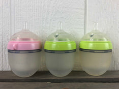 secondhand Comotomo Baby Bottle Bundle