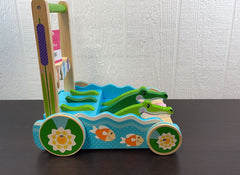 secondhand Melissa & Doug Chomp and Clack Alligator Push Toy