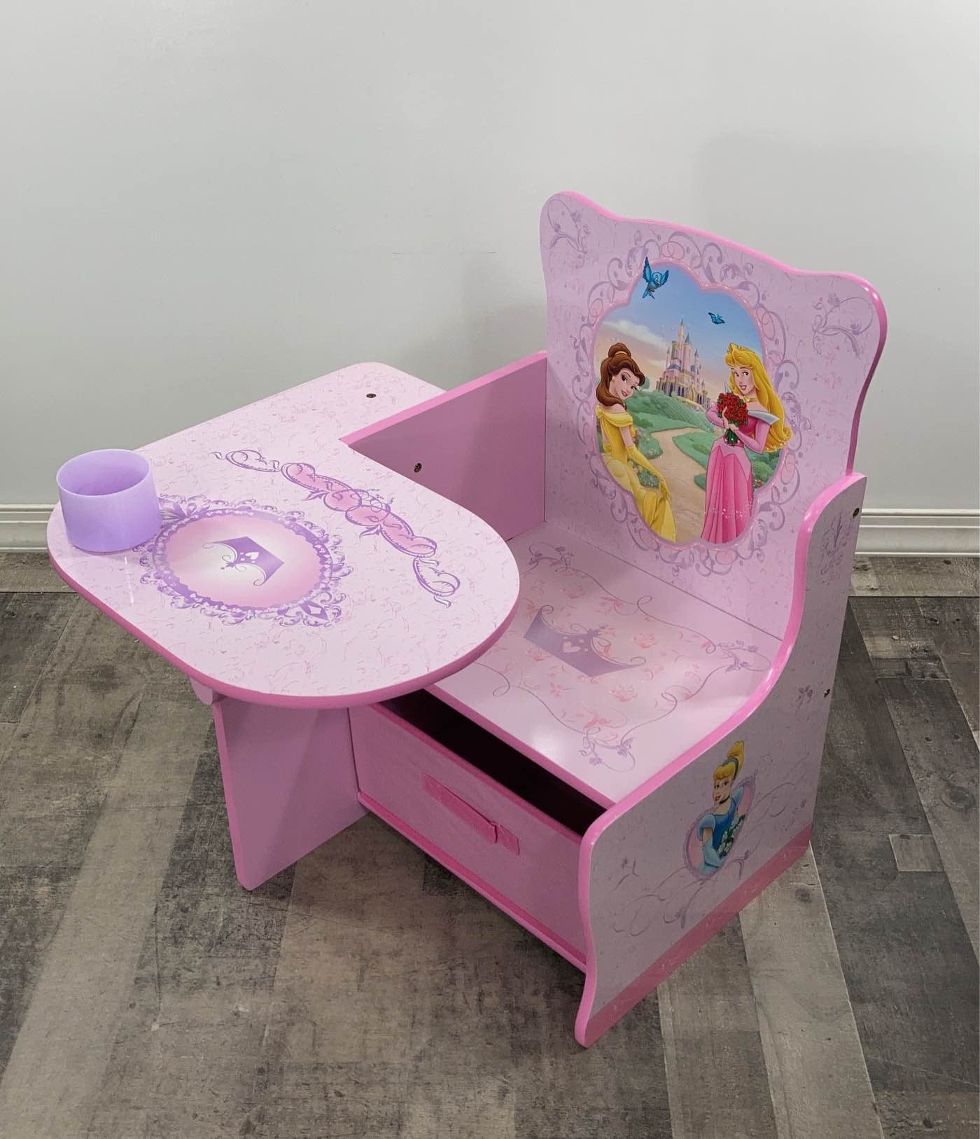 Delta Children Chair Desk with Storage Bin Disney Princess