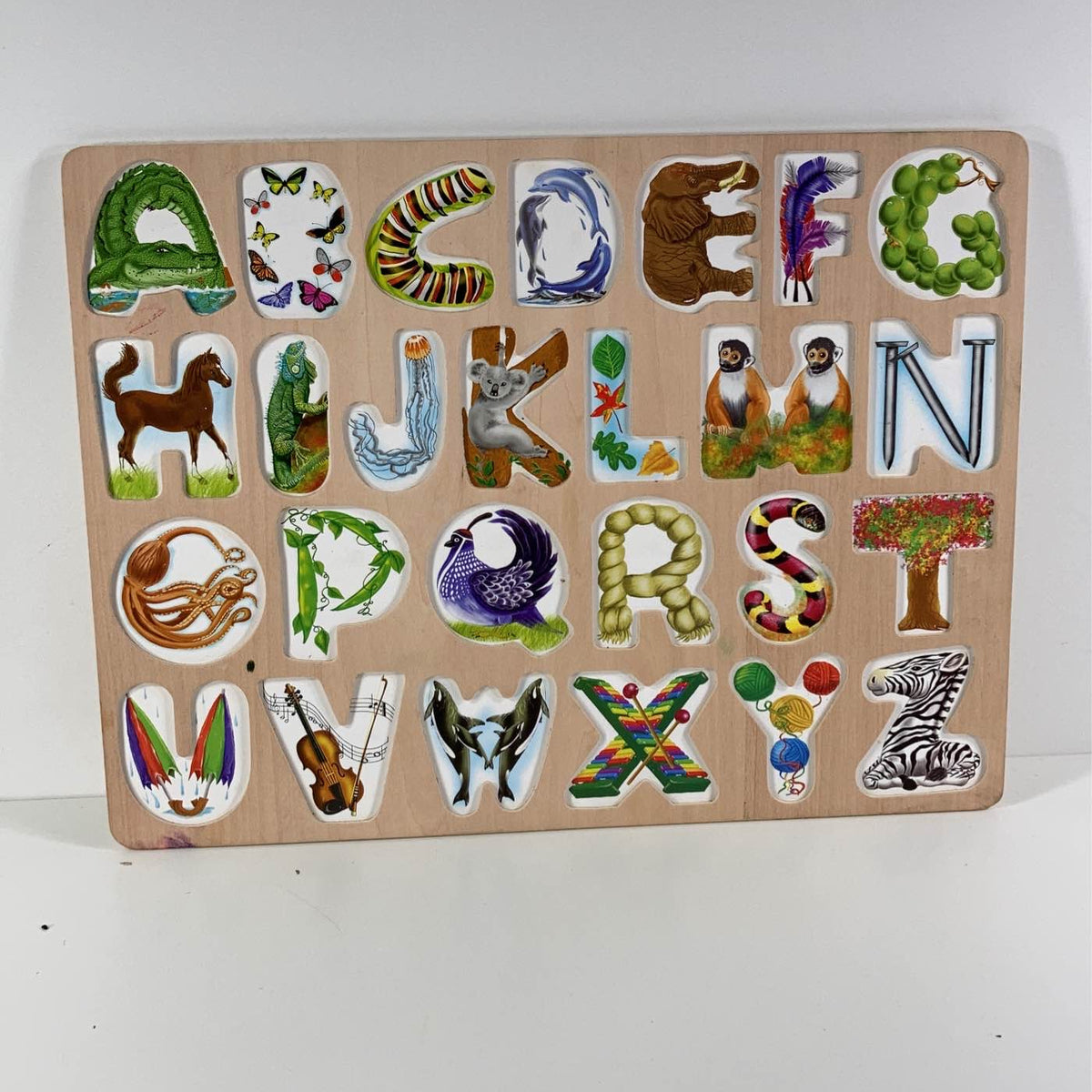 Melissa & Doug Set Di Perline In Legno Dell'Alfabeto - Oltre 200 Pezzi E 8 Cordini, Gioco Creativo Per Bambini 4-8 Anni
