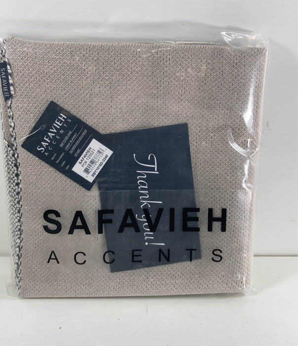 Shop Safavieh Throw Blanket, Dandy Lion at GoodBuy Gear