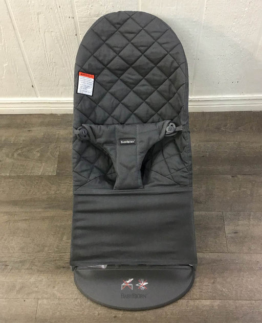 used BabyBjorn Bouncer Bliss, Dark Gray Frame, Anthracite Cotton Classic Quilt