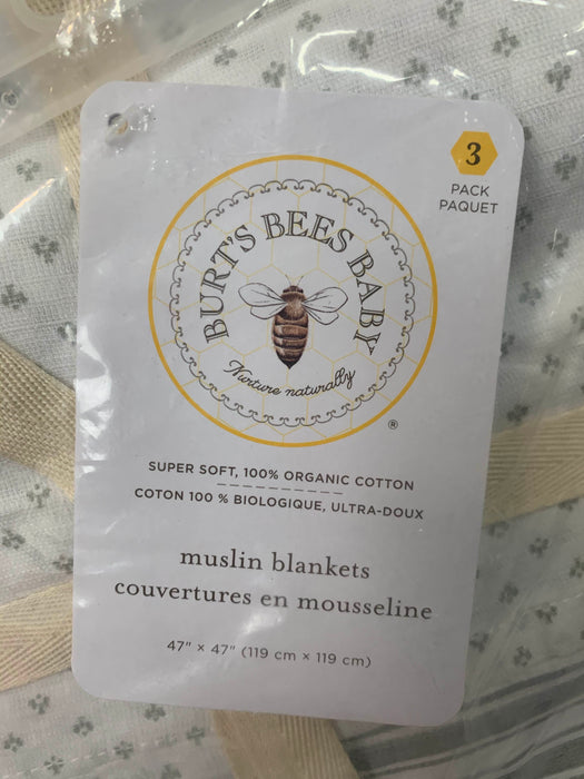 secondhand Burt’s Bees Baby Muslin Blankets