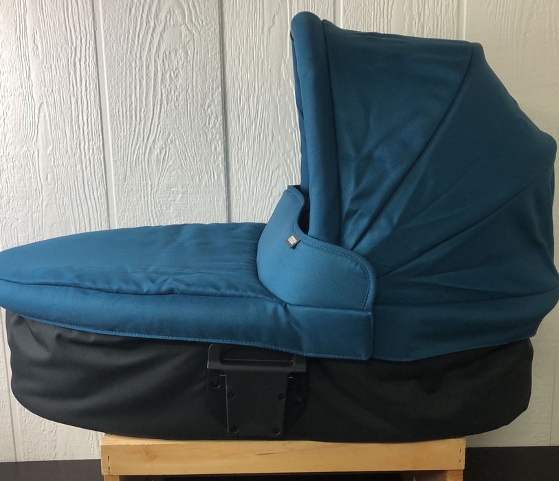 secondhand Mamas & Papas Sola2 Bassinet