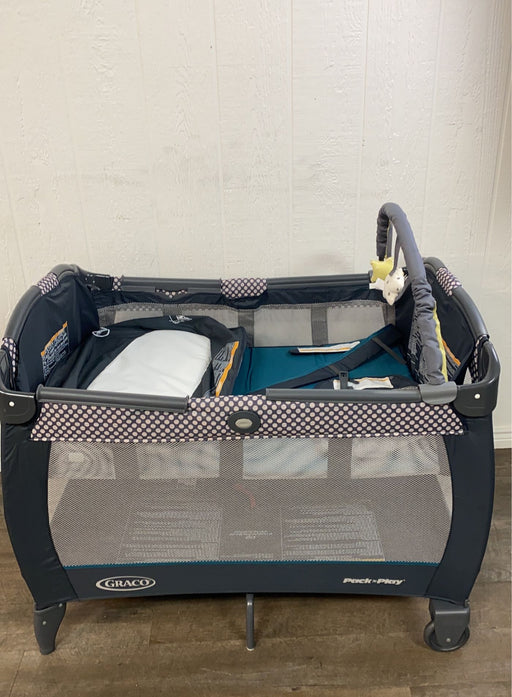 used Graco Pack N Play Playard Reversible Napper & Changer