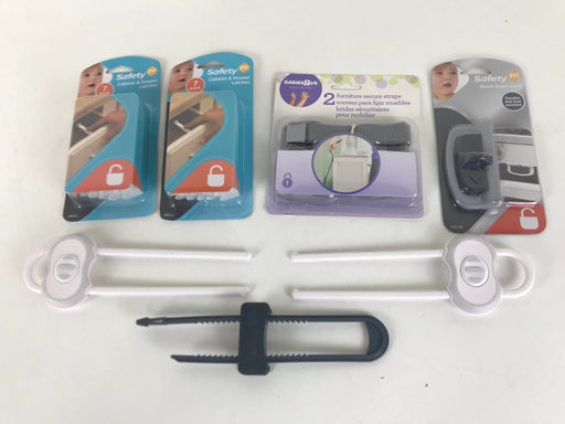 used BUNDLE Baby Proofing Items