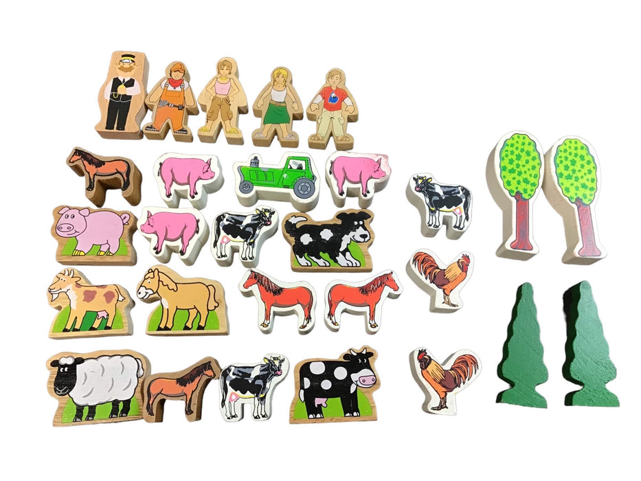 secondhand BUNDLE Wooden Toys, Barn And Farm Animals