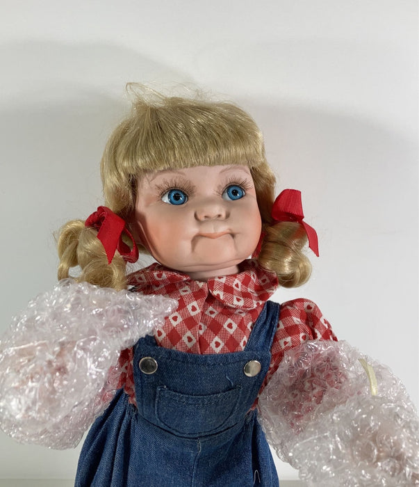 secondhand Hamilton Collection Sammie Jo Doll