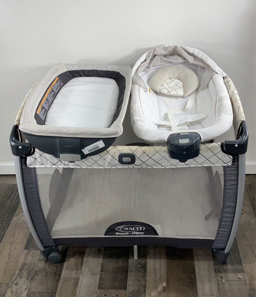 Graco Pack 'n Play Snuggle Suite LX Changer