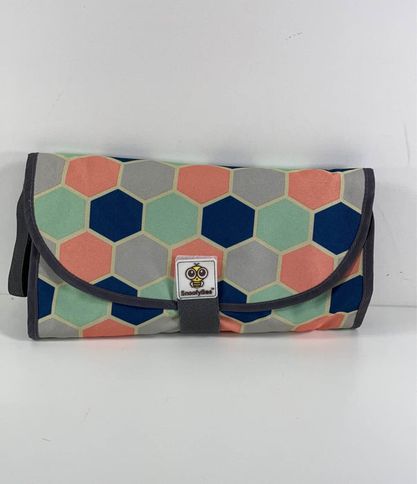 Shop SnoofyBee Changing Pad at GoodBuy Gear