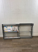 secondhand Regalo Plastic Expandable Safety Gate