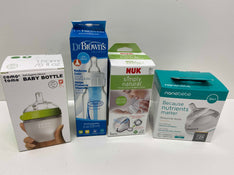 used BUNDLE Baby Bottles, Pack of 4