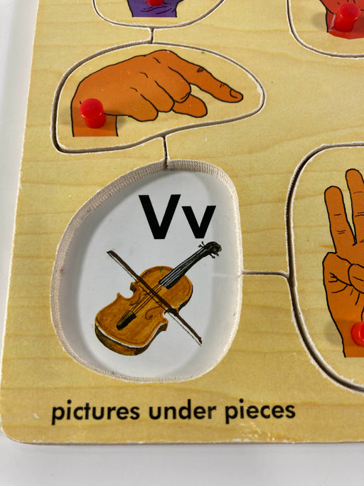 secondhand Melissa & Doug Sign Language Alphabet Puzzle