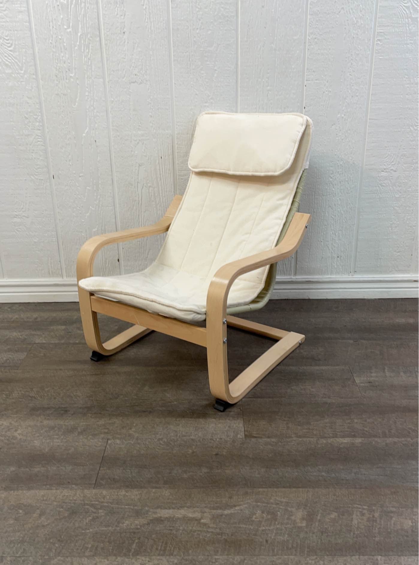 Kids best sale poang chair