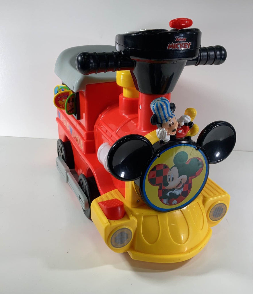 Disney Junior Mickey 6-Volt Powered Train with Tracks and Caboose