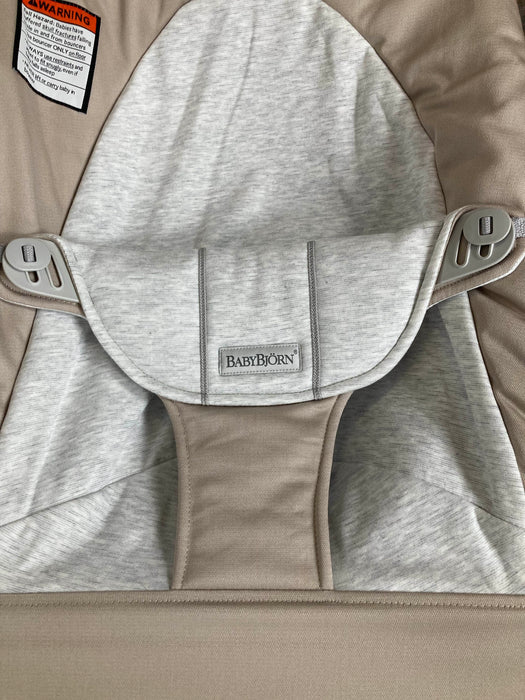 Shop BabyBjorn Bouncer Balance, Beige/Grey, Light Gray Frame at GoodBuy Gear