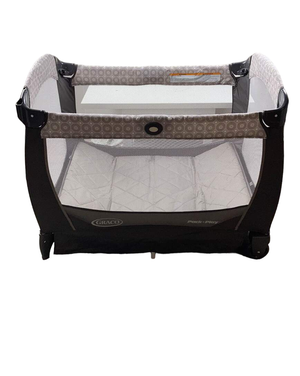Graco pack n play sales snuggle suite lx mattress size