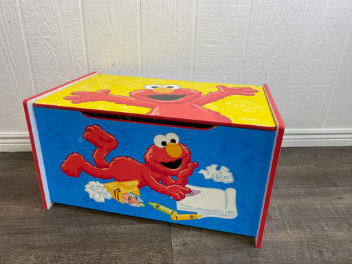 used Delta Children Sesame Street Toy Box