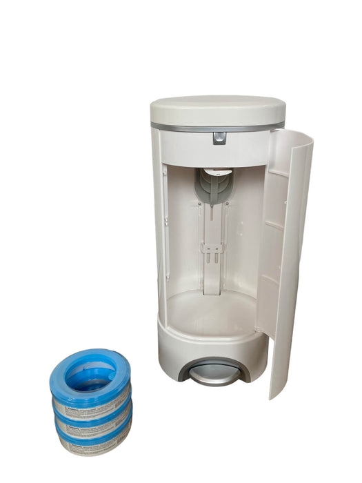 Shop Munchkin Arm & Hammer Diaper Pail at GoodBuy Gear