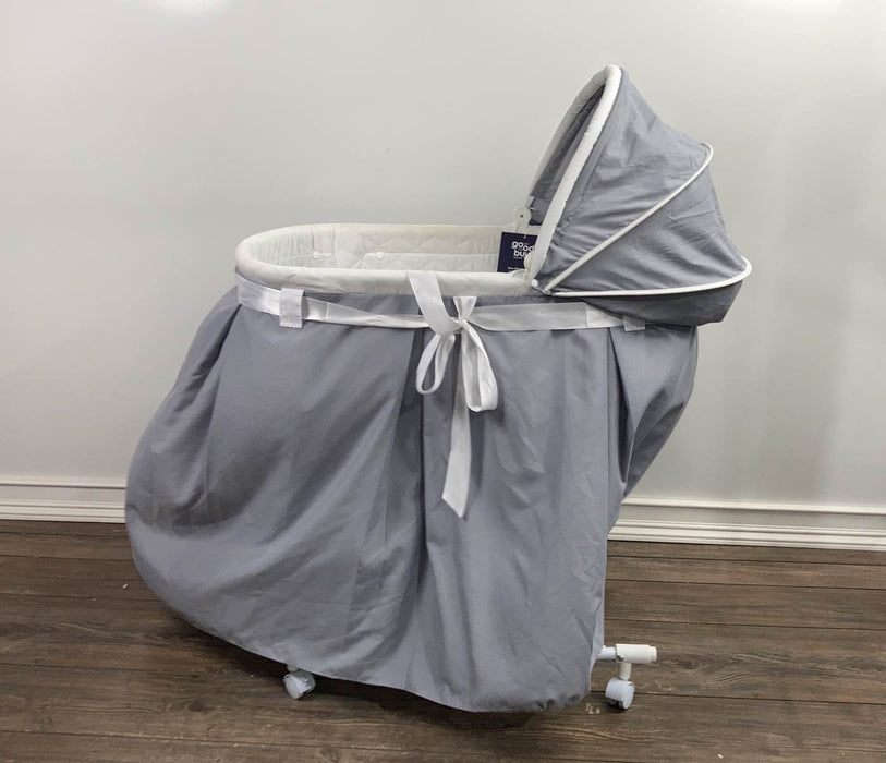 secondhand Badger Basket Elite Oval Bassinet