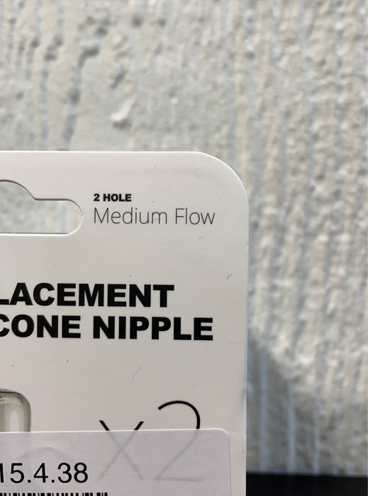 Shop Comotomo Replacement Nipple Set, Medium flow, 2pk at GoodBuy Gear