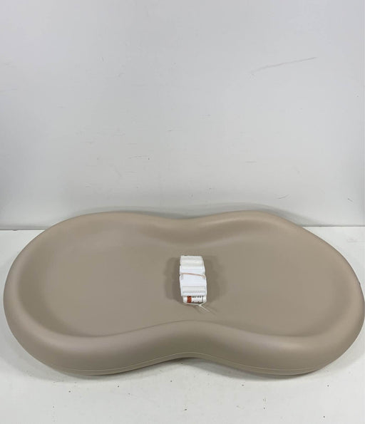 secondhand Keekaroo Peanut Changing Pad, Vanilla