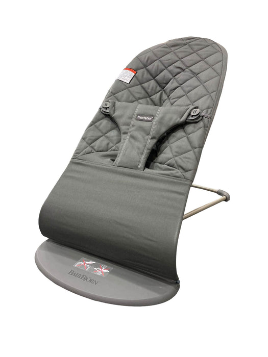 used BabyBjorn Bouncer Bliss, Dark Gray Frame, Anthracite Cotton Classic Quilt