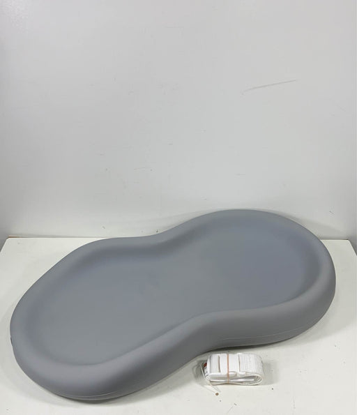 used Keekaroo Peanut Changing Pad, Grey