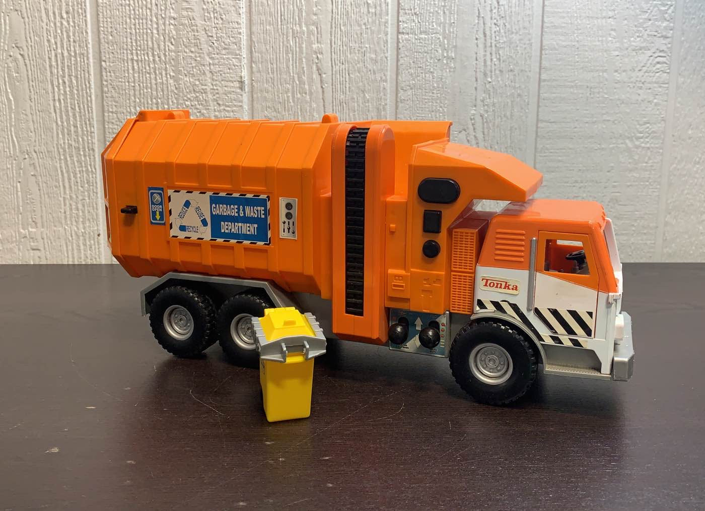 Tonka deals trash truck