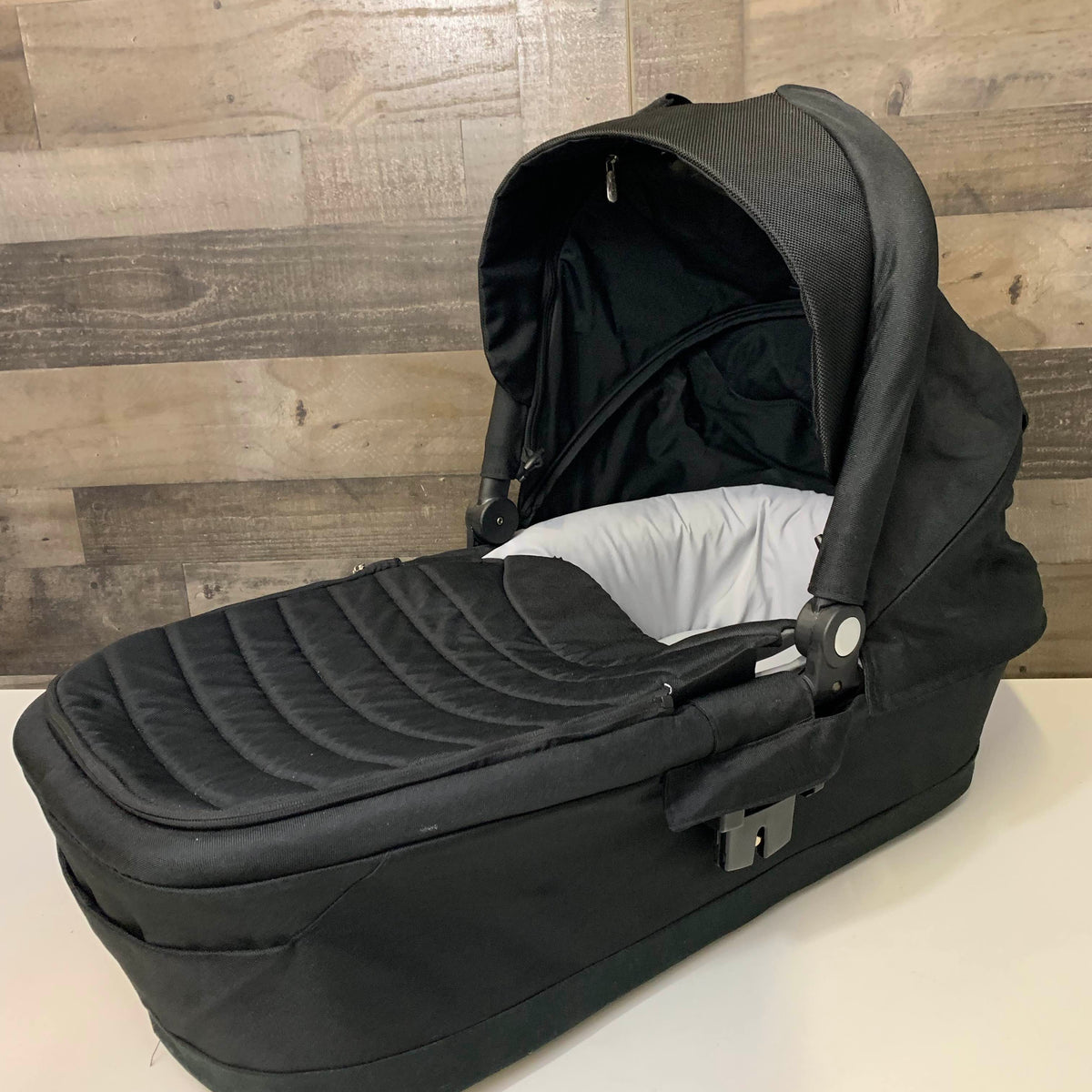 Britax B-Ready Bassinet - Main Image