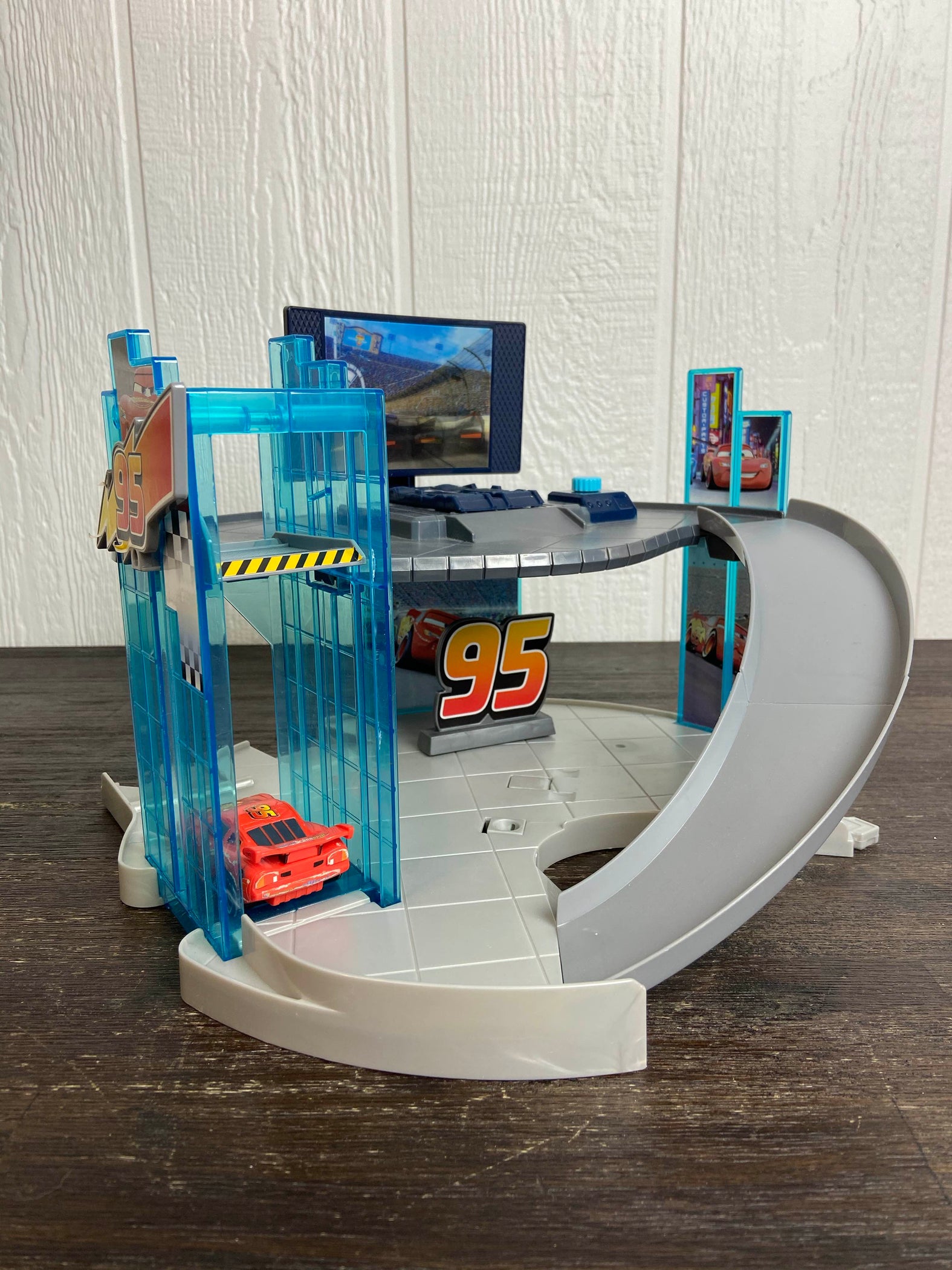 Disney Pixar Cars 3 Rust-eze Racing Center — GoodBuy Gear