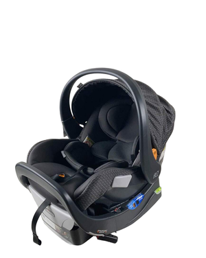 Chicco Fit2 Infant Car Seat 2020