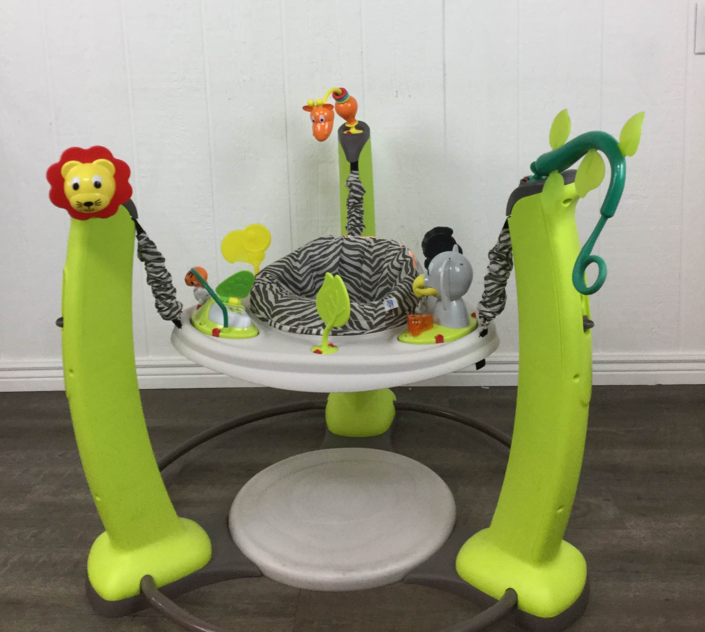 Evenflo exersaucer jump & learn best sale stationary jumper jungle quest developmental toy